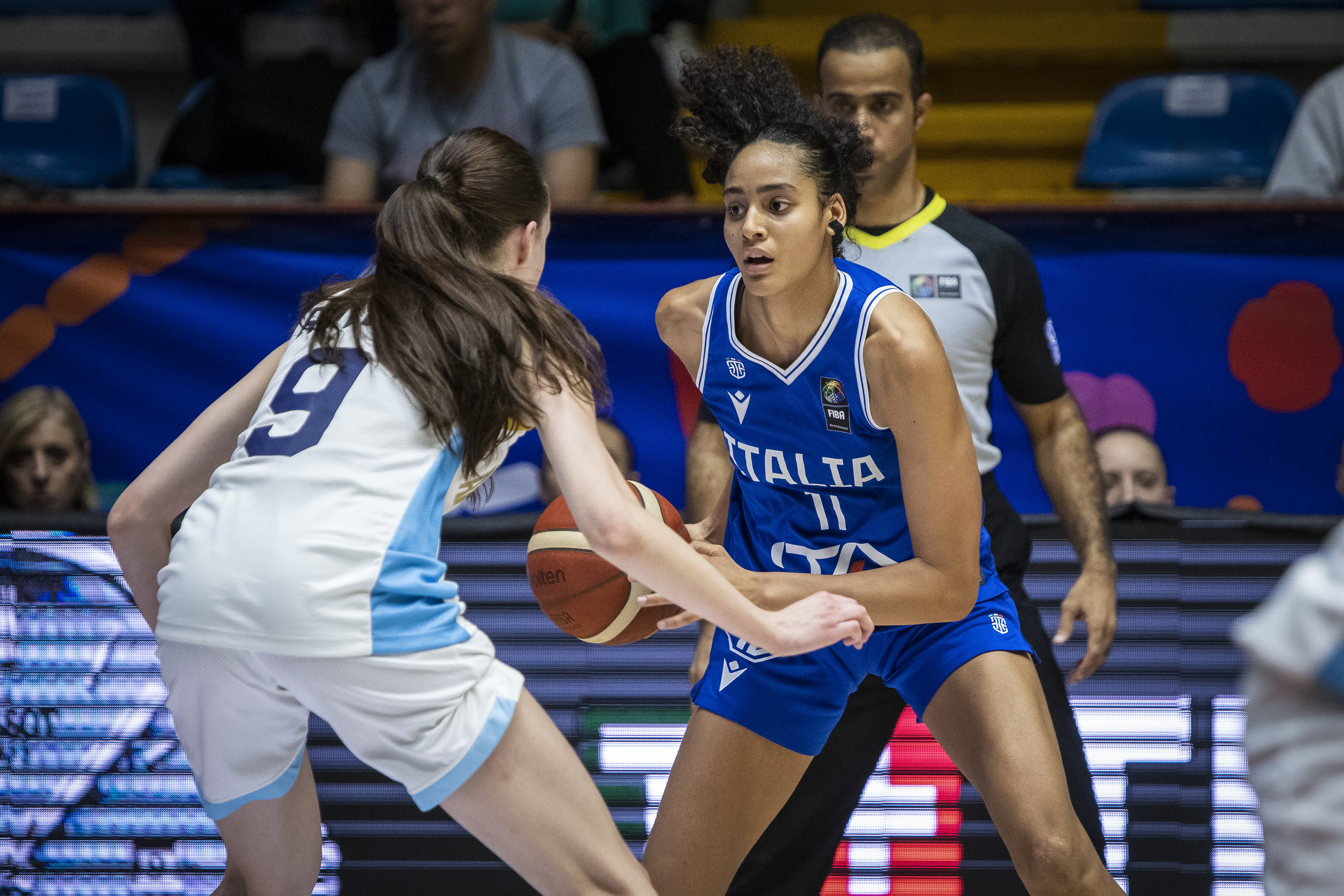 Tarjimalari bilan pornografik multfilmlarni tomosha qiling