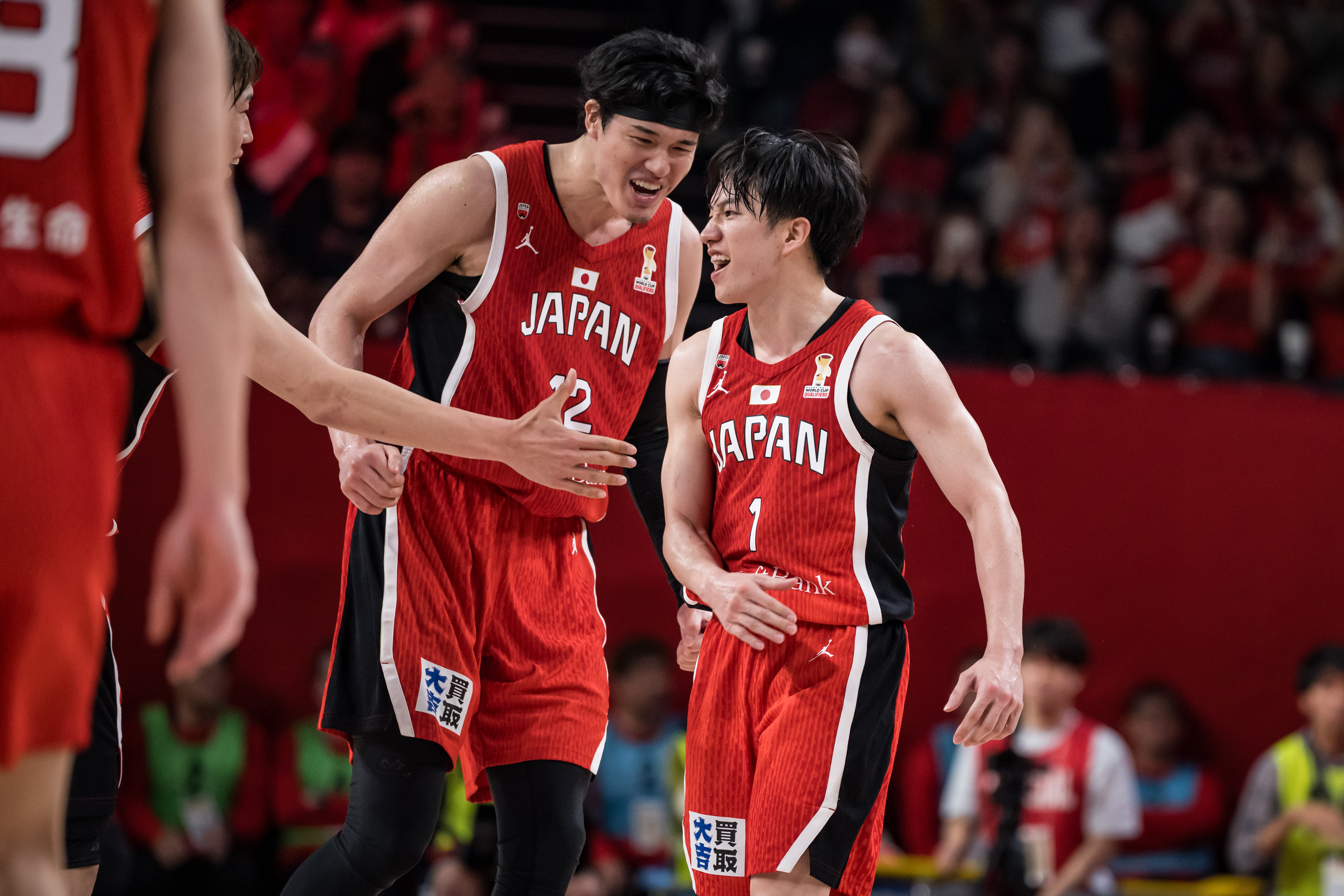 日本がホームで韓国との息をのむ激闘を制す - FIBAバスケットボール