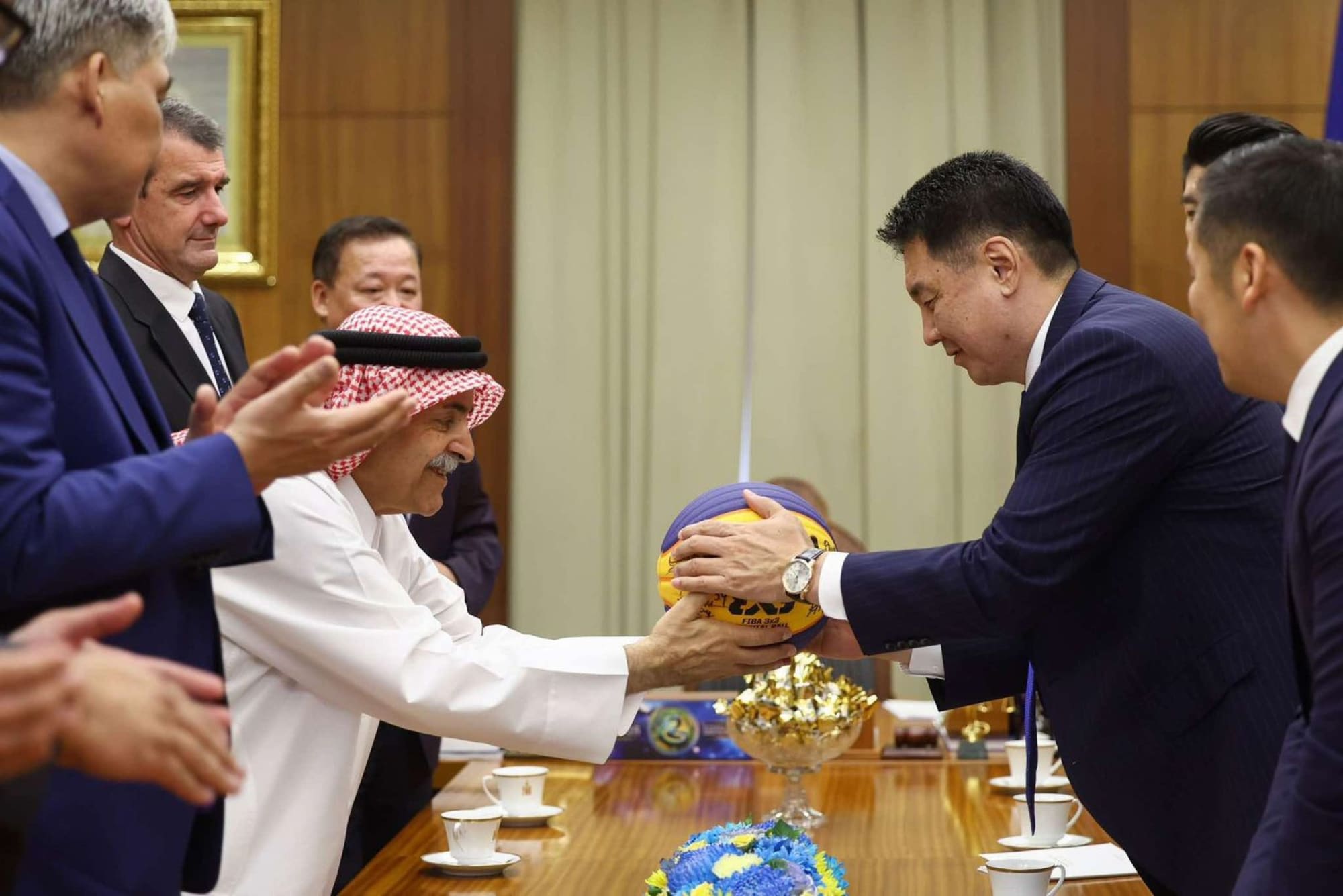 FIBA President meets with President of Mongolia to discuss basketball development
