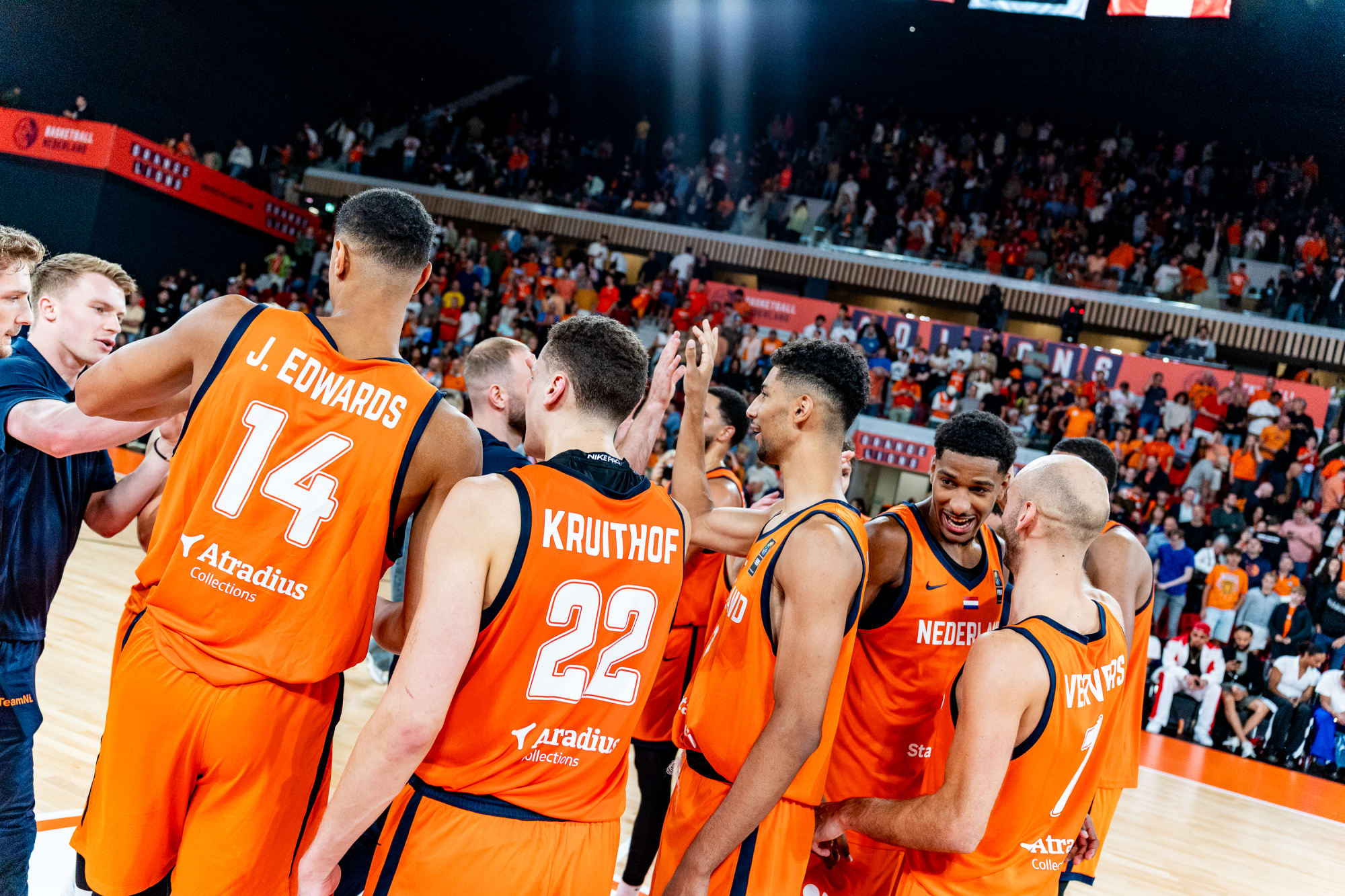 Netherlands, Romania survive fights to tip off Second Round