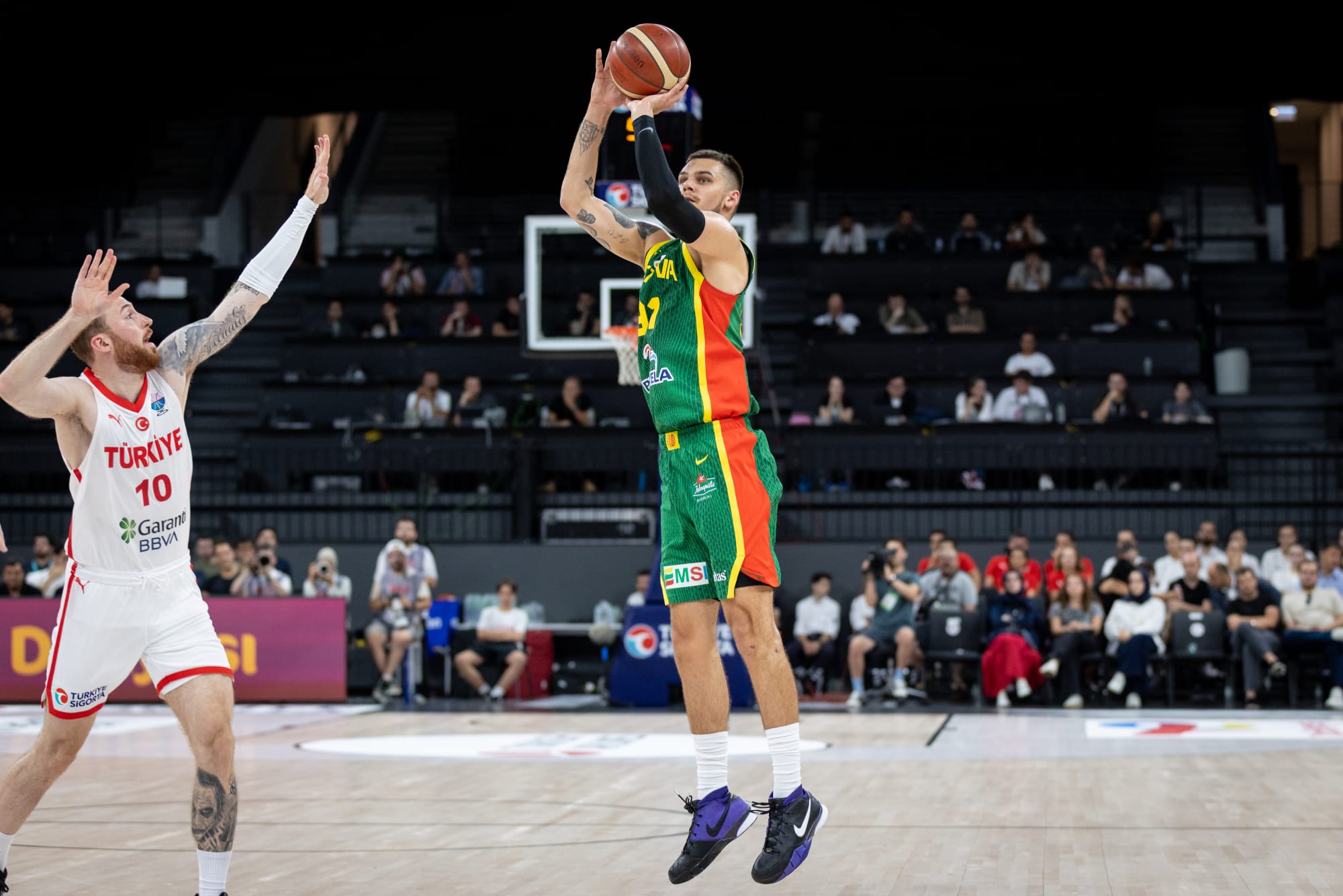 Lithuania roll past Türkiye to stay perfect; Spain bounce back