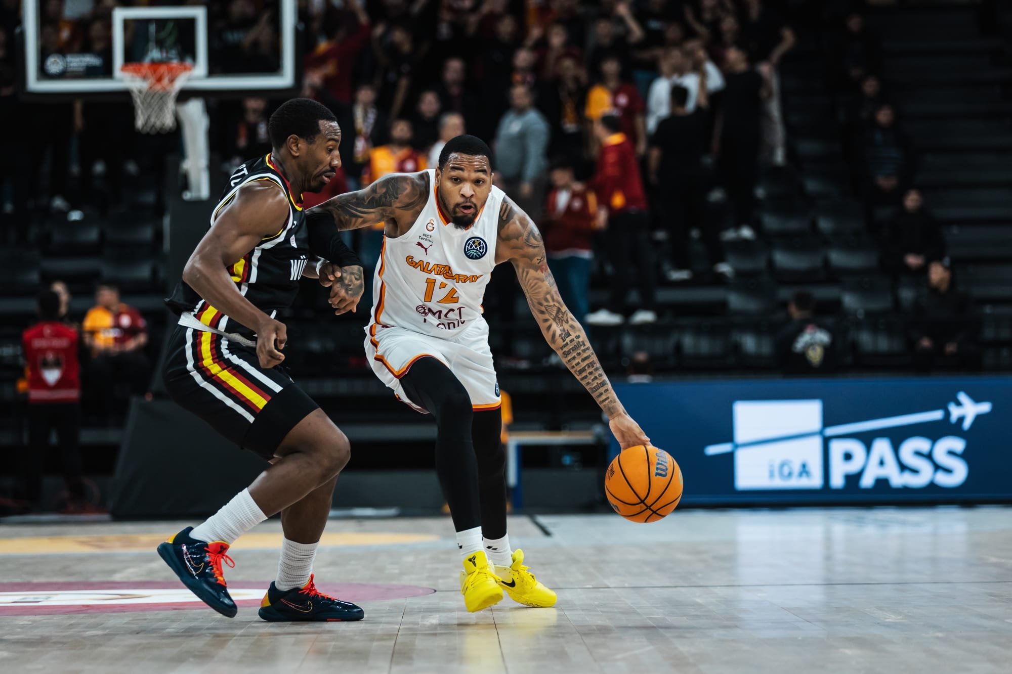 Group E: Palmer Jr clinic, Galatasaray win nine in a row