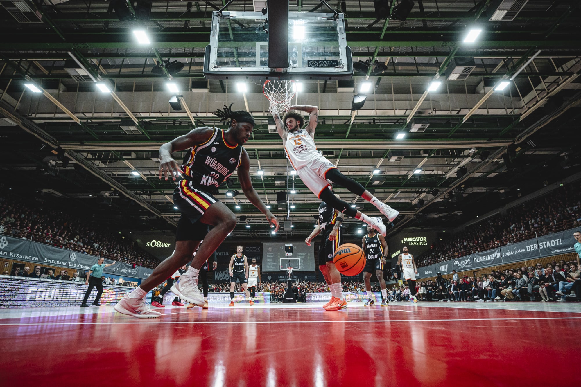 Galatasaray first to Round of 16; Cholet survive McRae's 37
