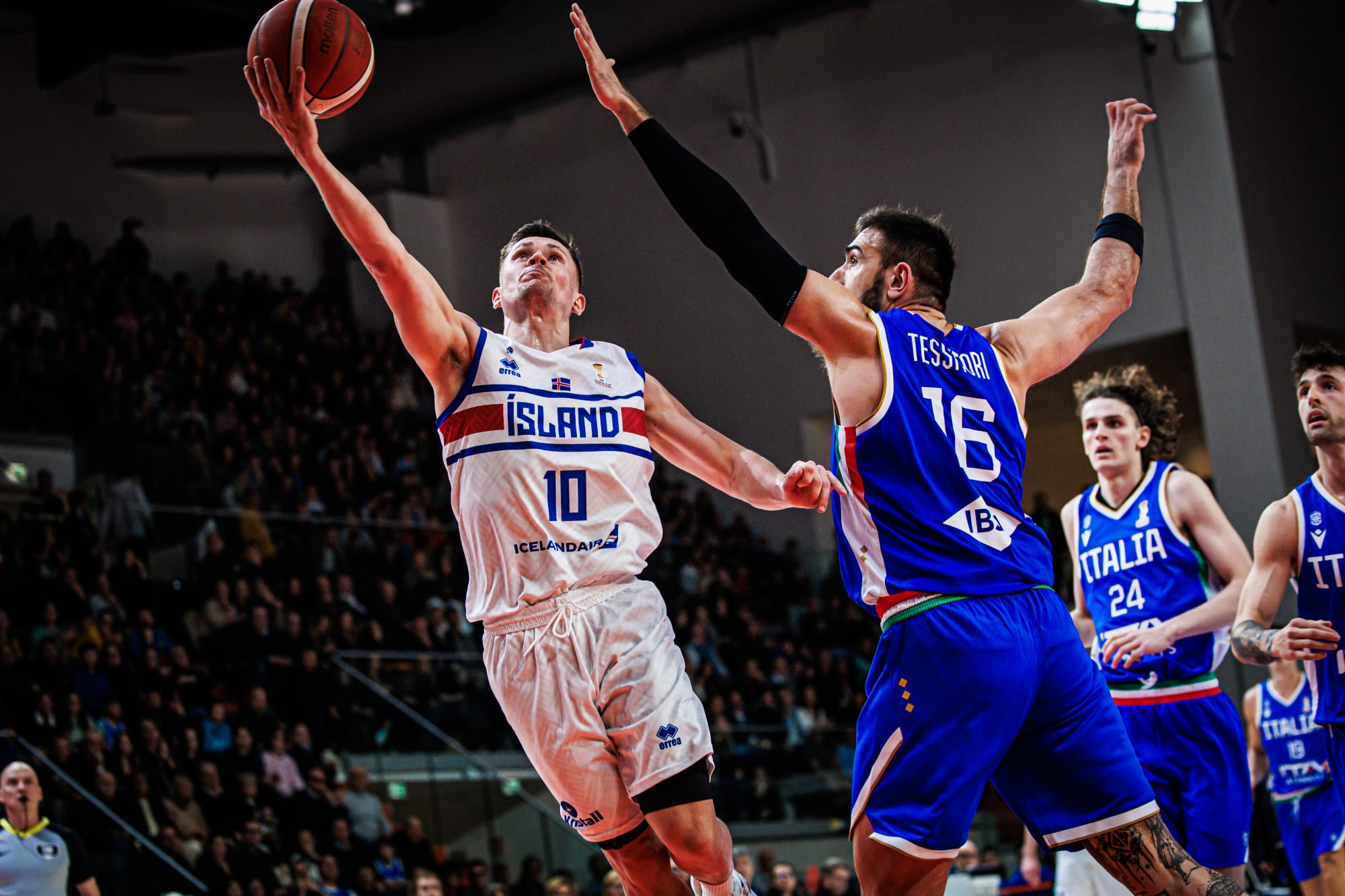 Iceland shock Italy; Türkiye start with bang