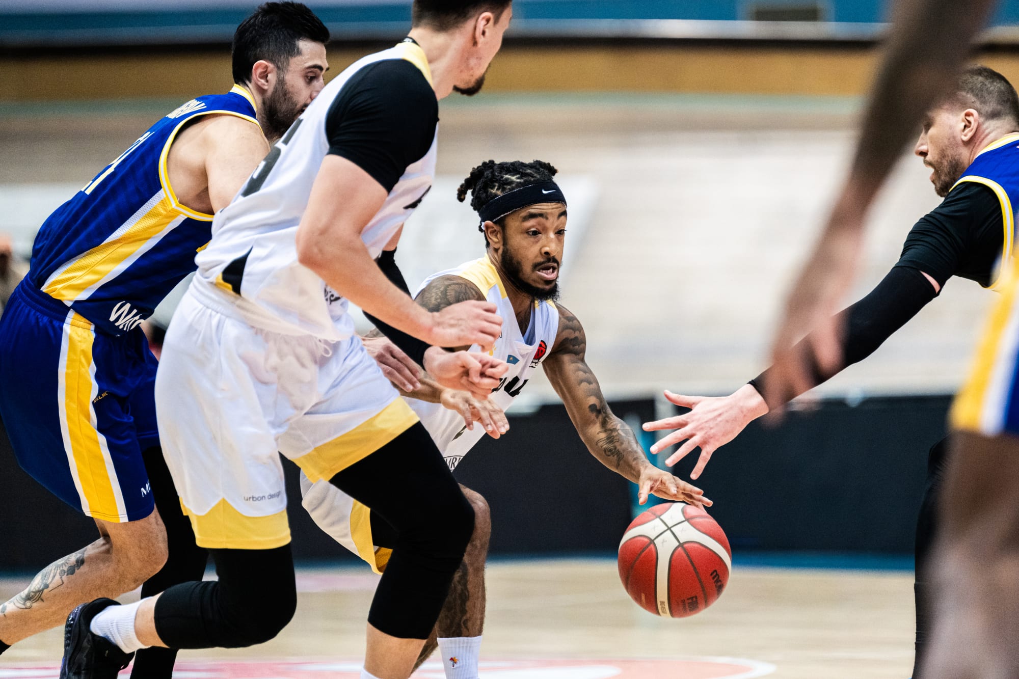 Astana aim to gain share of no. 1 spot in rematch with Sagesse