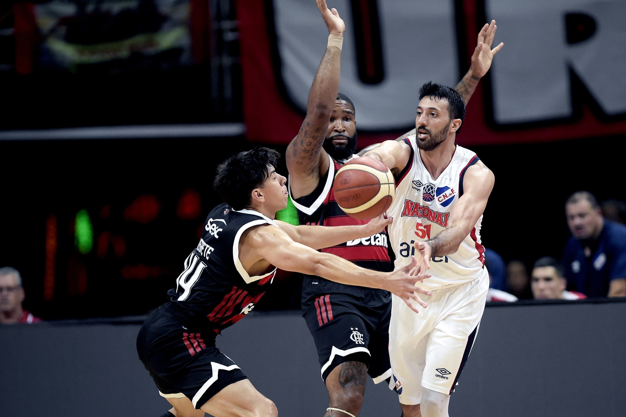 Nacional overpower Flamengo, finish unbeaten and clinch top spot in Group B