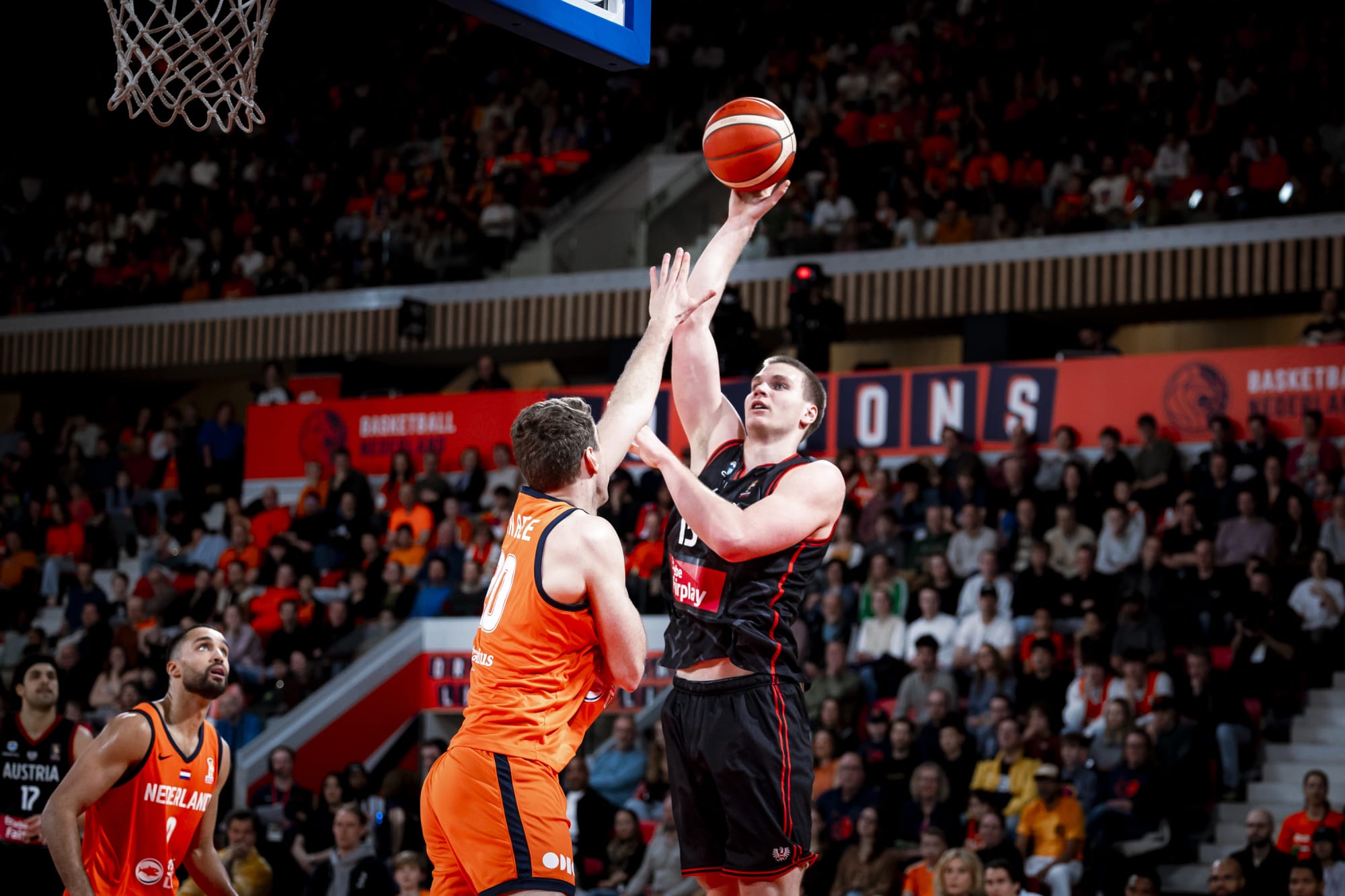 Game center: Austria seal dramatic victory in Netherlands