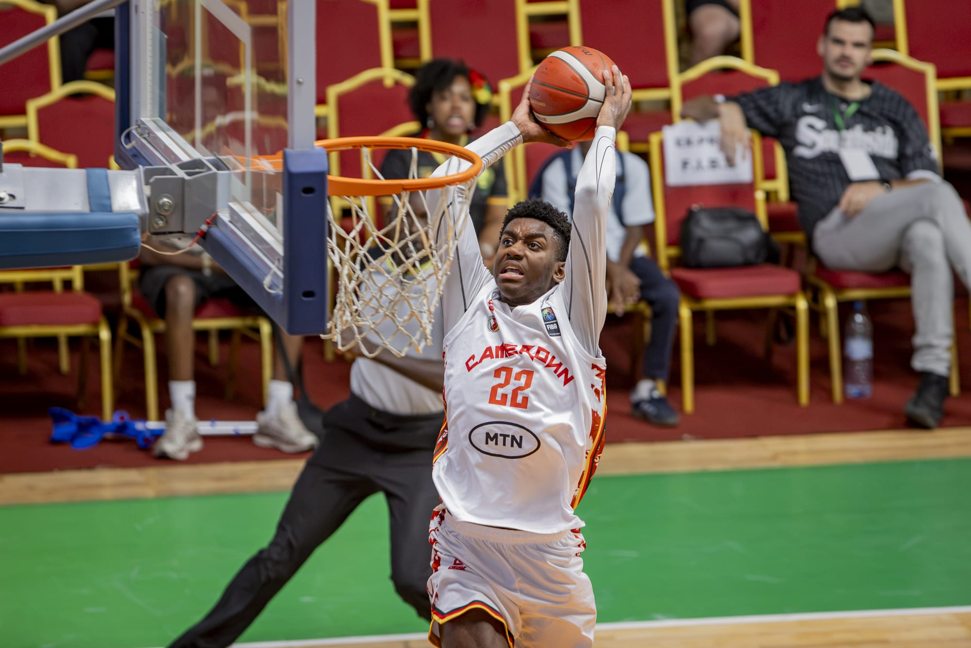 Cameroon improve to 2-0 behind Minlend's 29 points