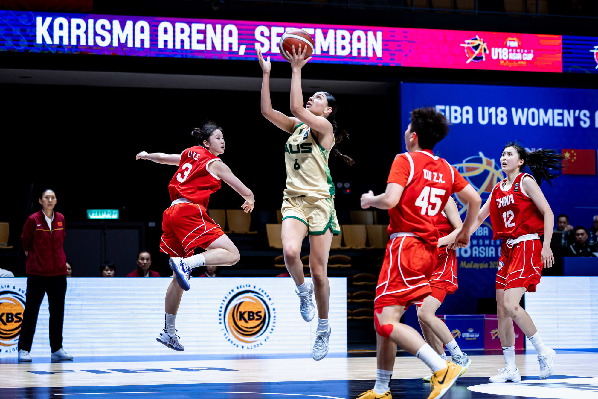 Australia frustrate China anew to keep 'three-peat' hopes alive