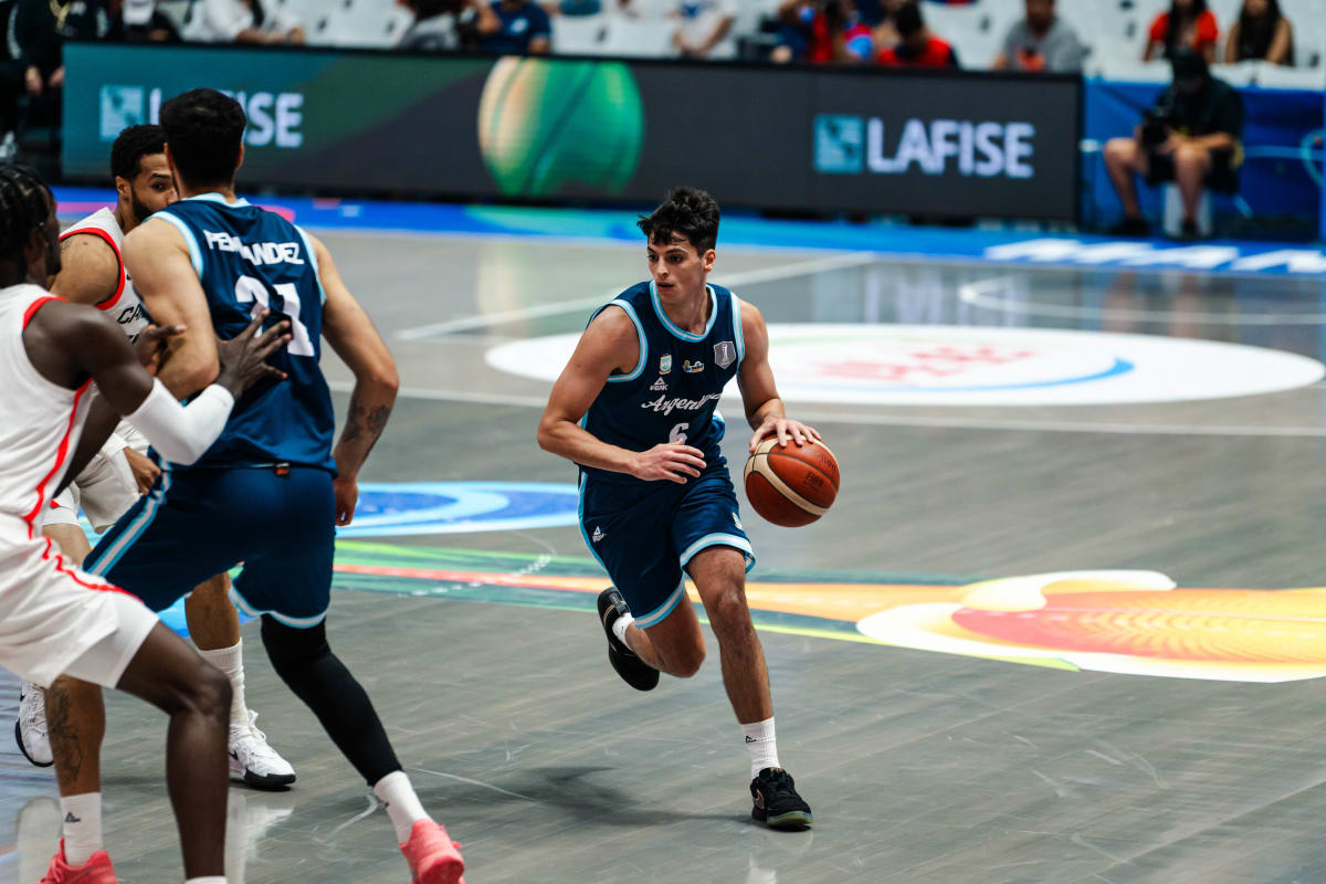 Argentina vapuleó a Canadá y se metió en la final de la AmeriCup