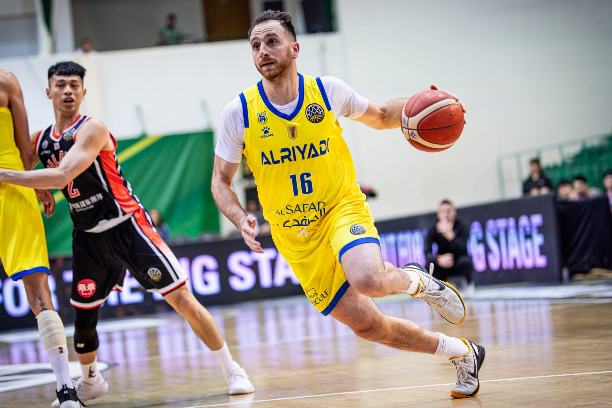 Arakji drops 33 as Al Riyadi roll past Pilots, end Group Phase unbeaten ...