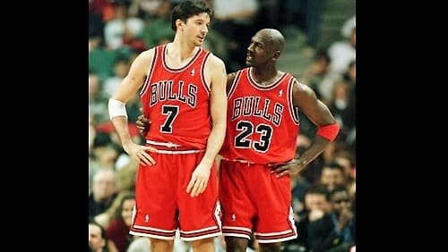 Toni kukoc michael jordan on sale